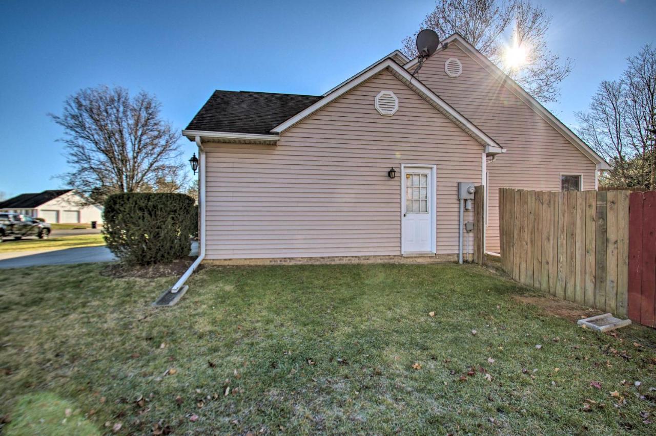 Central Harrisonburg Home With Fenced-In Yard! Exterior photo